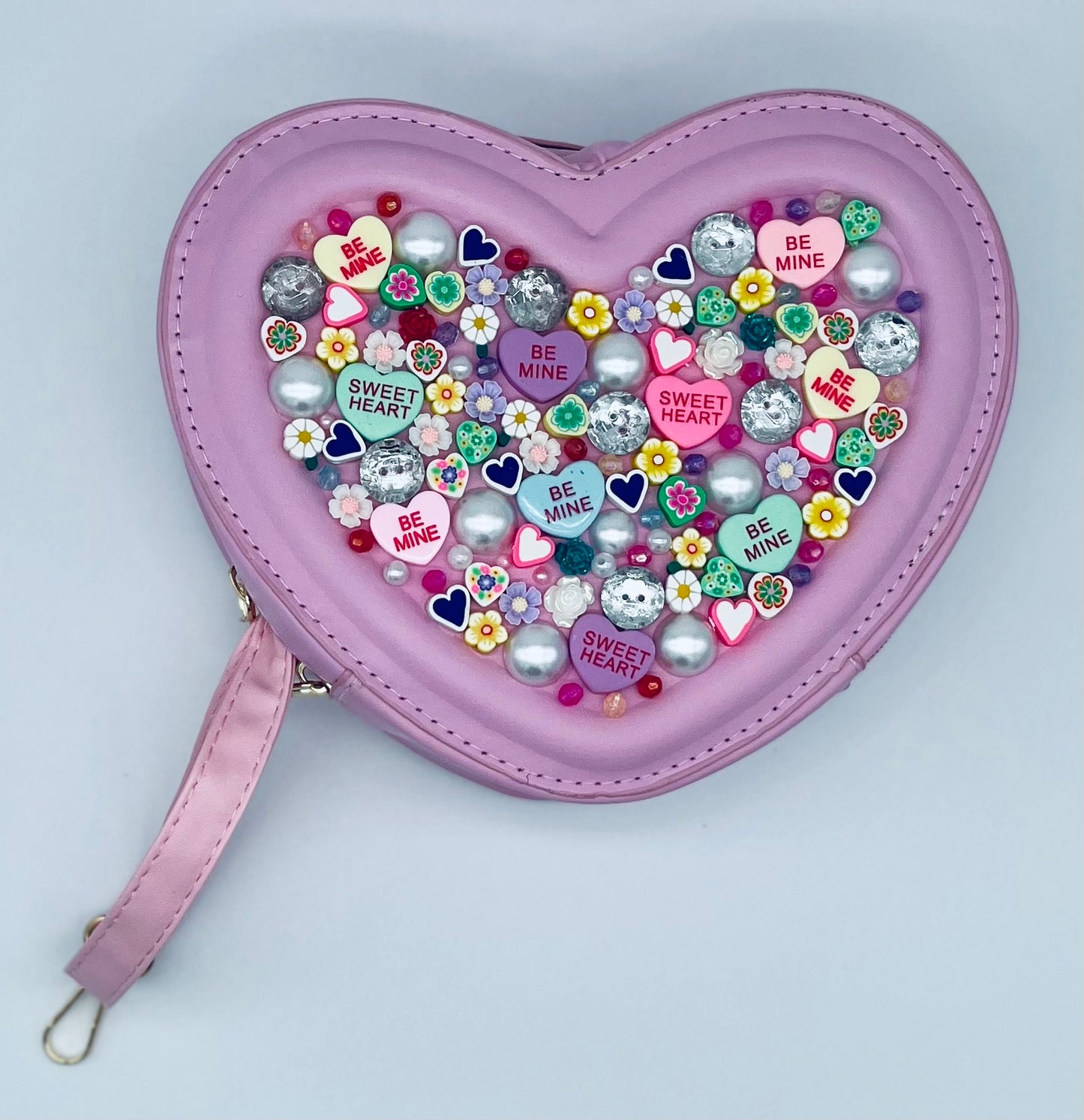 Sweetheart Novelty Purse topped with Extra Hearts and Jewels – Kick.Rox.Shop